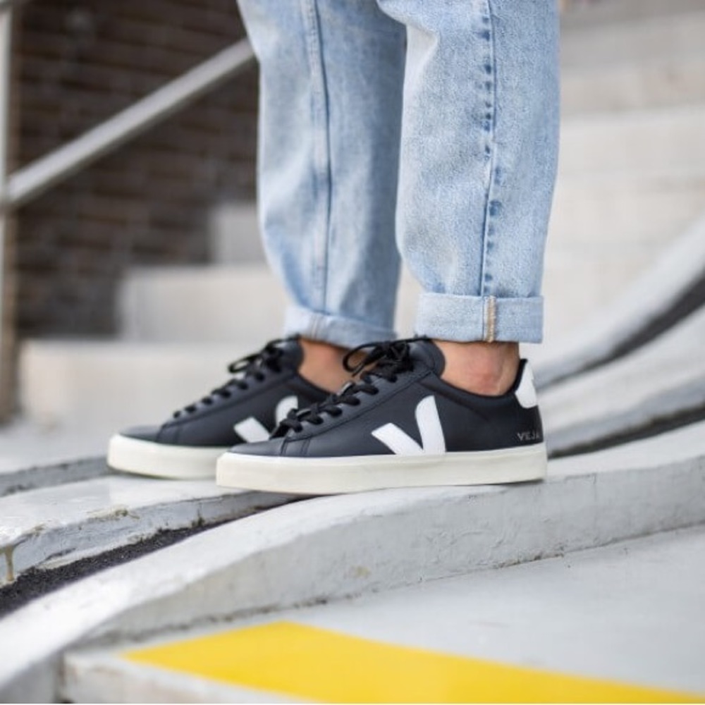 Veja Campo - black